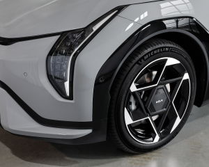 KIA_EV4_GT-line_exterior_03