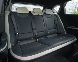 kia-k4-gtline-sparkling-yellow-interior-print-3600x2400-005