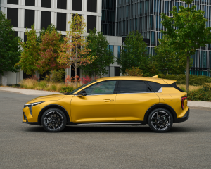 kia-k4-gtline-sparkling-yellow-static-print-3600x2400-003