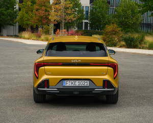 kia-k4-gtline-sparkling-yellow-static-print-3600x2400-007