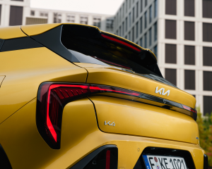 kia-k4-gtline-sparkling-yellow-static-print-3600x2400-011