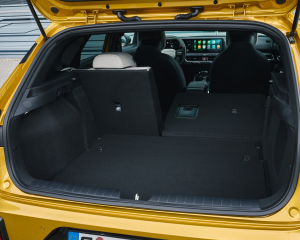 kia_k4_gtl_kickoff26_sparkling-gelb-metallic-026