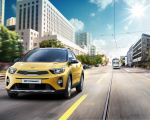 kia stonic my18 front driving 11888 66602
