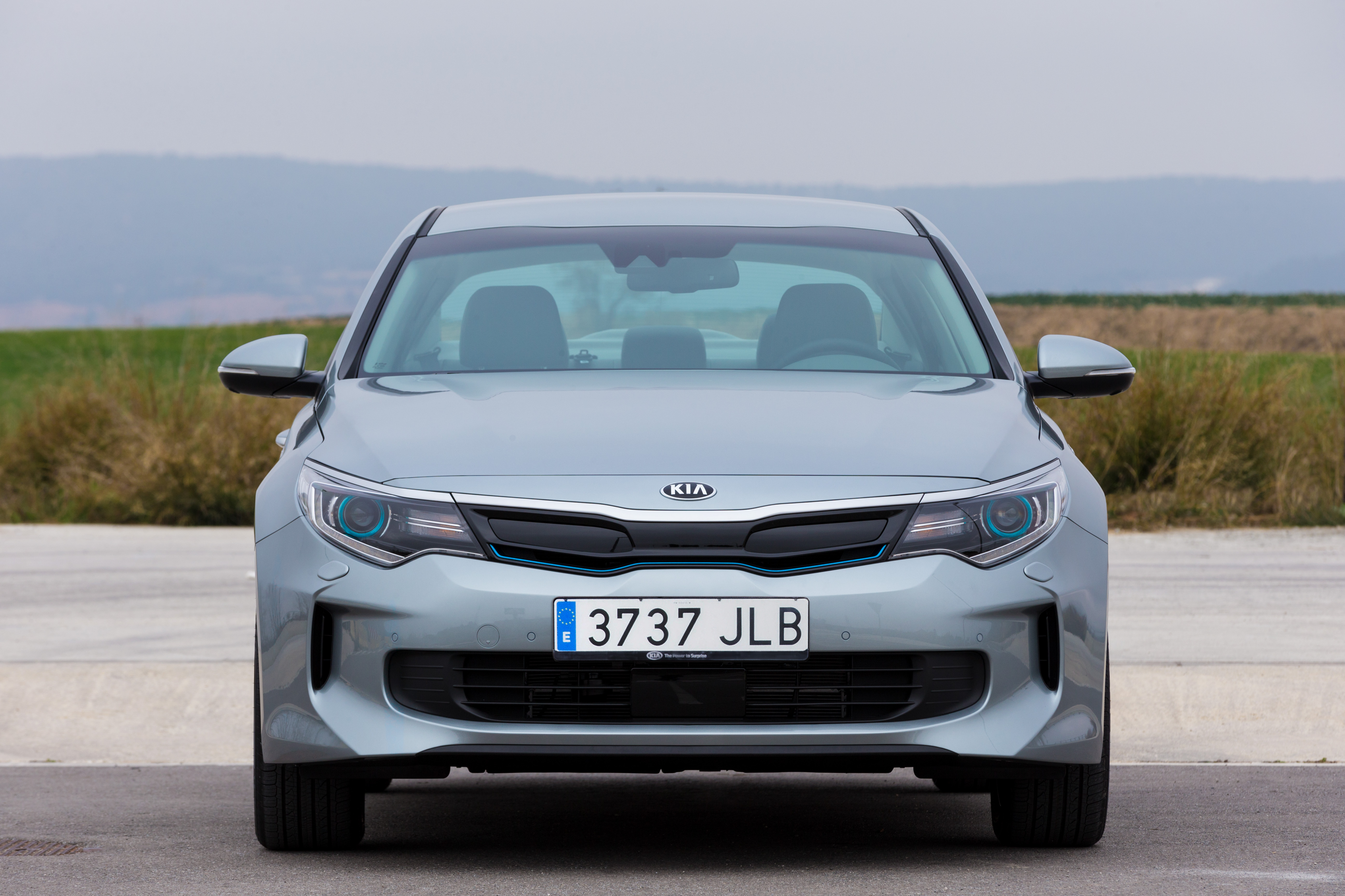 Optima plug deals in hybrid