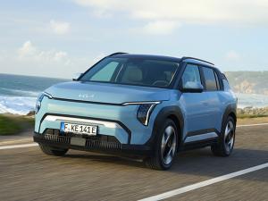 Kia EV3, l’elettrico su misura arriva in concessionaria. Sarà possibile scoprire il nuovo SUV compatto 100% elettrico durante l’open weekend del 23 e 24 novembre.