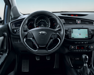 kia_ceed_my16_steering_wheel_7088_36061