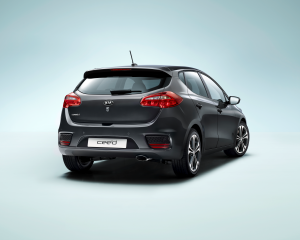 kia_ceed_my16_5dr_3_4_rear_view_7097_35395
