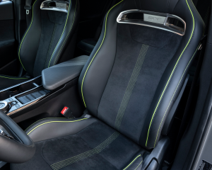 EV6_GT_Wnetrze_Centrala_(3)