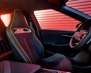 Kia_EV6_GT_Wnetrze_(7)_10