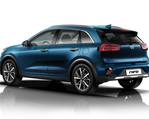 1_kia_niro_hev_my20_7_8_rear_view_deep_cerulean_blue_c3u_15836_93133_2