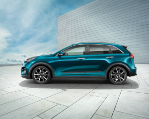 kia_niro_my20_side_view_15342_90087_2