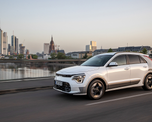 kia_Dynamiczne_EV_(4)