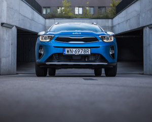 Kia_Stonic_Statyczne_(12)_09