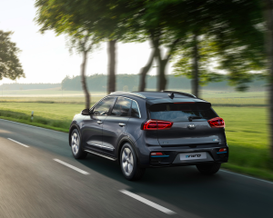 kia_niro_ev_my20_rear_driving_15503_94816