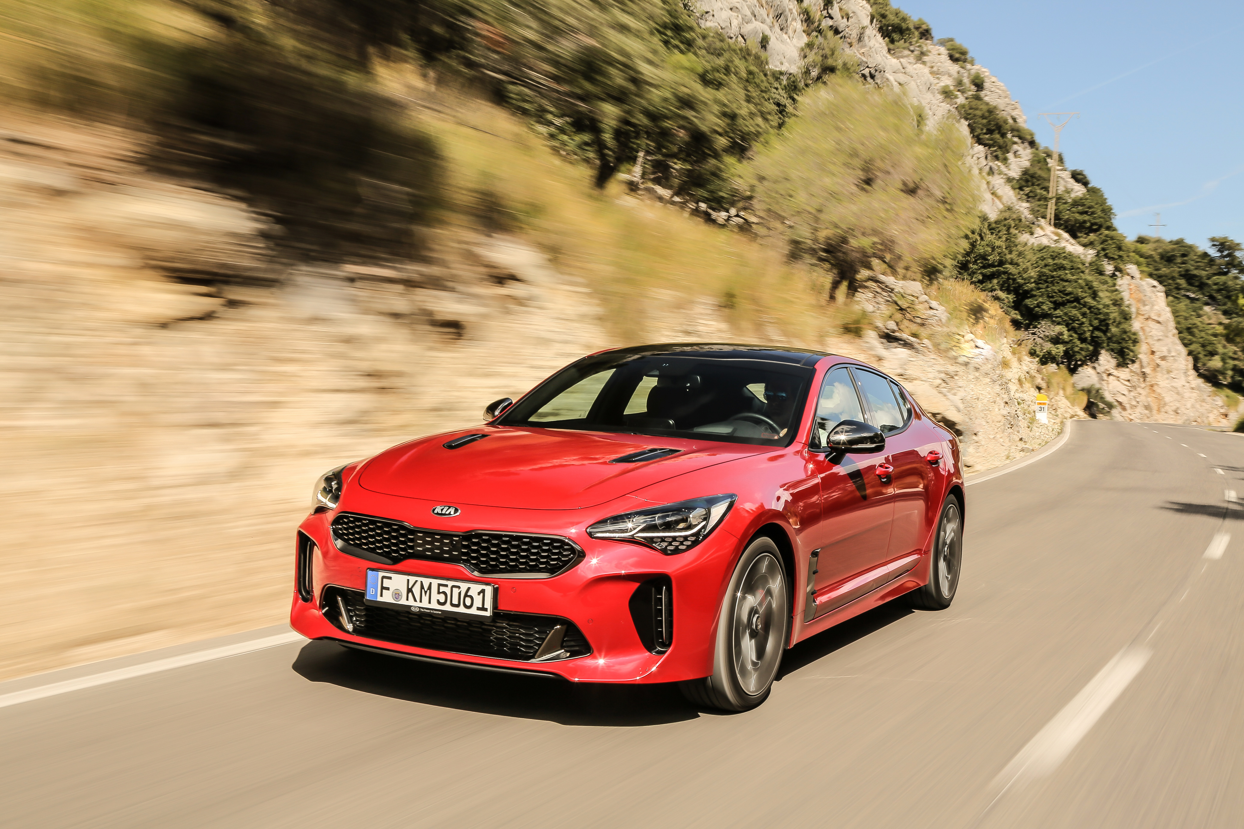 Kia stinger auto ru