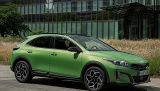 Kia XCeed gets refreshed design, enhanced tech and powerful GT-line trim