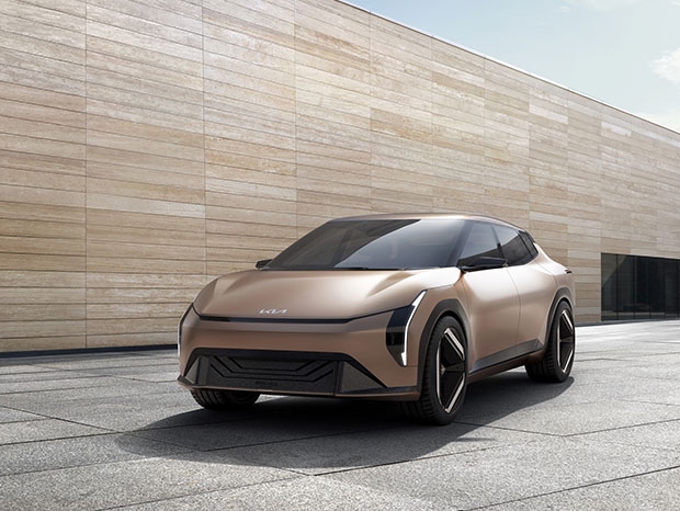 kia-evday-set1-ev4-3-kwcms-620x466.jpg.c